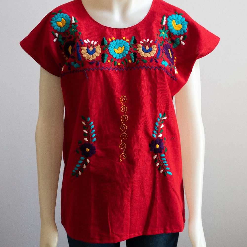 🌸 2 x $49 🌸  Beautiful hand embroidered Mexican top
